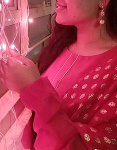Women&#39;s Red Kurta and Dupatta Set