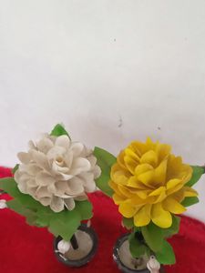 Beautiful Guldasta Yellow And White