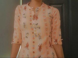 Peach Floral Rayon Tunic – Elegant &amp; Breezy