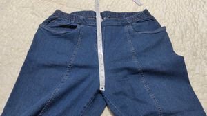 Women Capri Size 32/34
