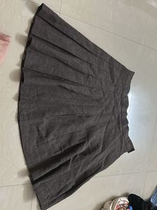 Brown Pleated skirt