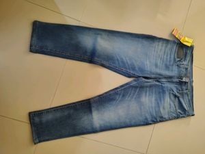 New Jeans With Tag. Available Till Sunday