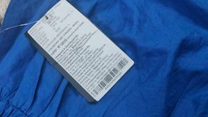 Blue Solid Sweet Heart Neck Line Top