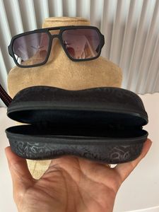 Stylish Black Sunglasses 🕶️