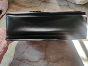 Chic Black Crossbody Bag