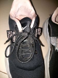 Women Black Mesh Running Shoes