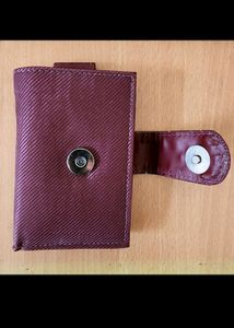Maroon Wallet