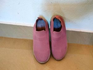 Sports Shoes