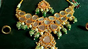Kundan Necklace &amp; Earring Set