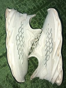 Dynamite Lace-up Sneakers Men