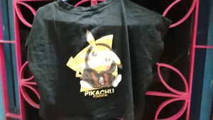 Pikachu &#39;Pokemom&#39; Graphic Tee