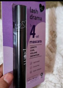 Plum Mascara With Seal