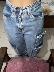 Baggy Blue Cargo Jeans