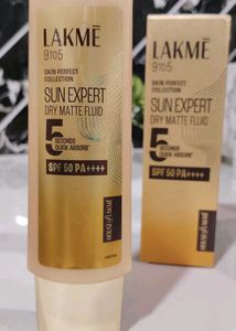 Lakme 9To5 Dry Matte Fluid Sunscreen SPF 50PA++++