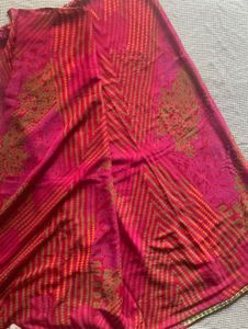 Red Pink Bandhani Saree
