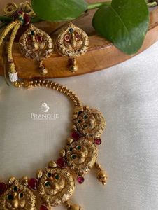 Elegant Necklace Set