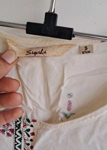 SIYAHI BRAND Classy TOP AT HALF PRICE