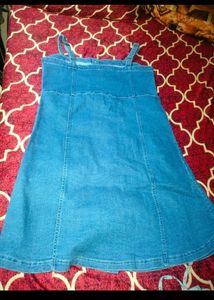 Combo Of Neon Top And Dungarees