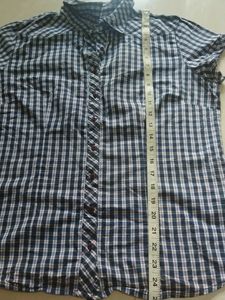 White And Navy Blue Checks XL Shirt