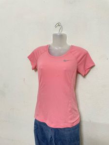 Nike Women&#39;s Regular fit Sports T-Shirt
