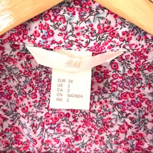 H&amp;M Multicolour Floral Sleeveless Top (Women)