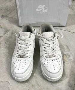 NIKE AIRFORCE 1 TRIPLE WHITE UK 7 (41)