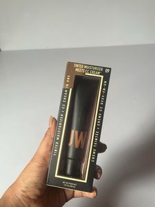 JW Tinted Moisturizer  (Korean)