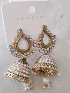 Earings new with tag