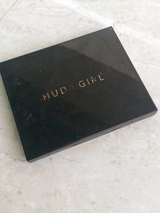 HUDA GIRL EYESHADOW PALETTE