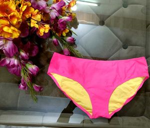 Xhilaration Pink And Yellow Colour Fancy Penty