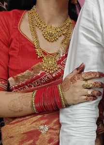 red saree with backless blouse