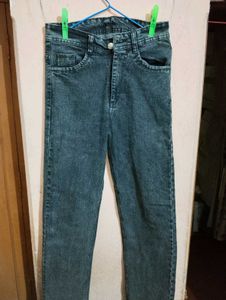 Trendy black jeans