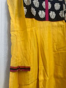 Beautiful Chanderi Silk Anarkali Kurti With Dupatt