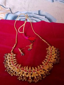 Vintage Gold Tone Necklace