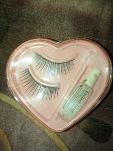Eyelashes And Huda Beauty Primer Combo For Girls