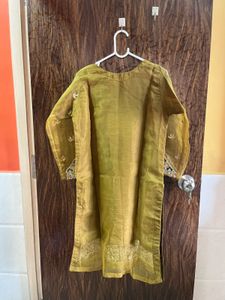 M Size Pakistani Organza Kurta Set For Women