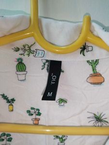 Cute Printed White Shirt 💚