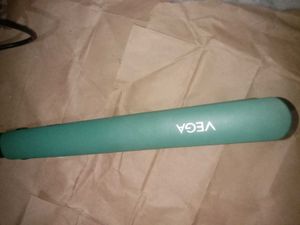 VEGA Hair Straightener