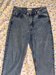 Light Wash High-Waisted Jeans