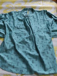 Top With Free Hands