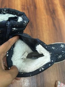 Snow boots for 1-3.5yrs old kid size 26