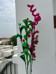 Colourful green sticks 🌿 Pipe clean flower