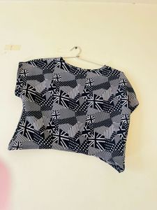 Patterned Black &amp; White Top
