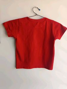 BOY&#39;S RED TSHIRT