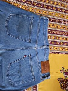 Levi&#39;s 512 Jeans