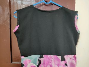 Sleeveless Floral Print Top