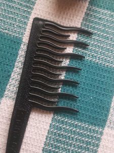 Detangling Combs