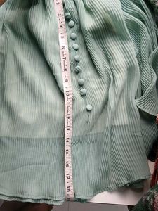 Elegant Pleated mint green Top 🤍