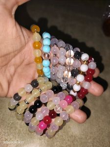 16 Bracelets