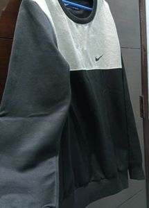 Nike Black Sweat Shirt ❄️